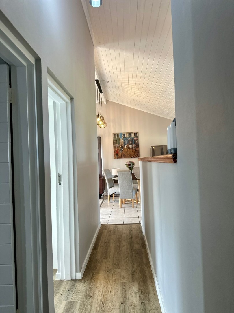 4 Bedroom Property for Sale in Sandbaai Western Cape